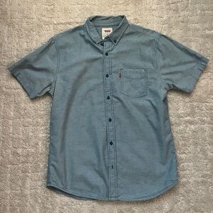 Levi’s Casual Button-Up Shirt